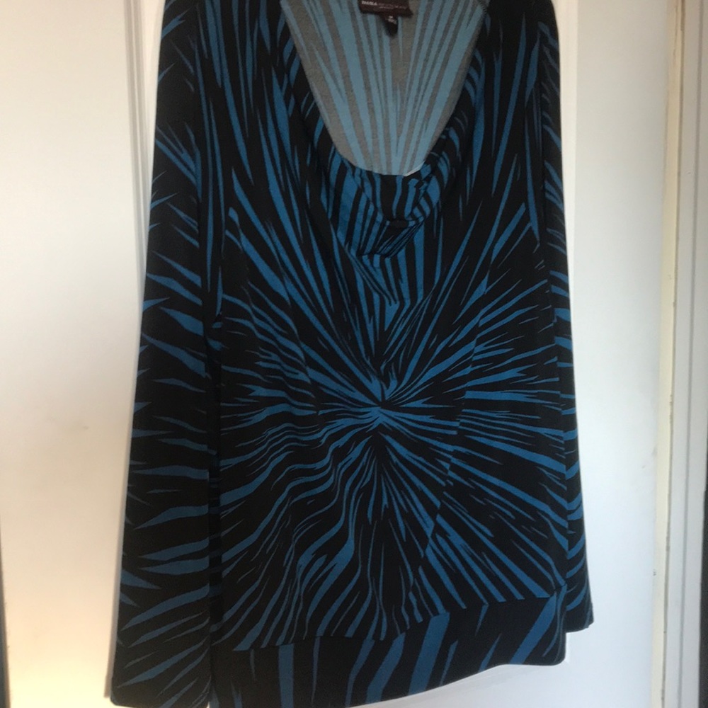 SUPER COMFY  Dana Buchanan long sleeve shirt